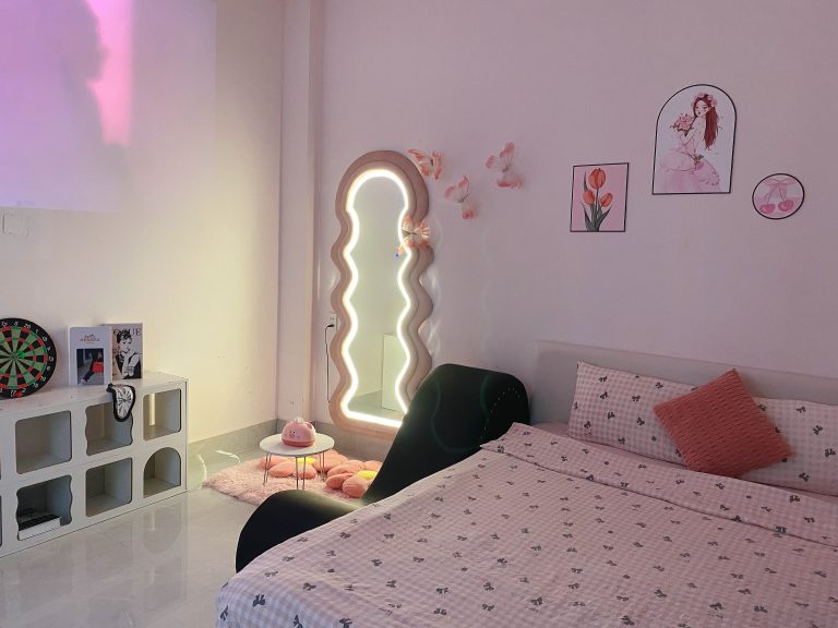 Chạm Home