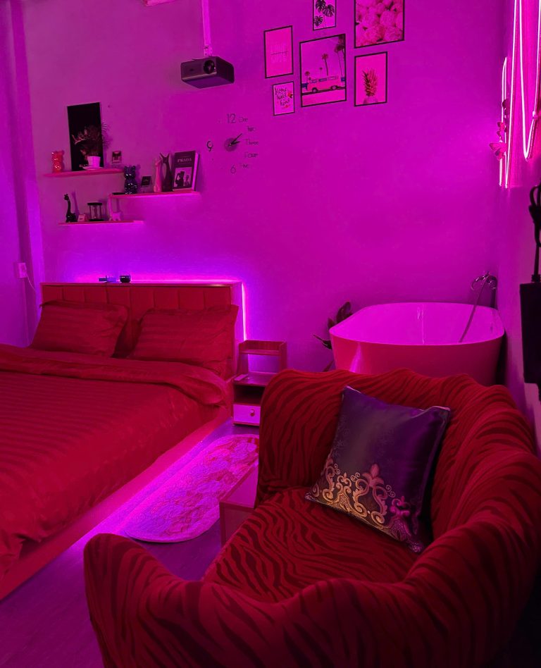 Black – Pink
